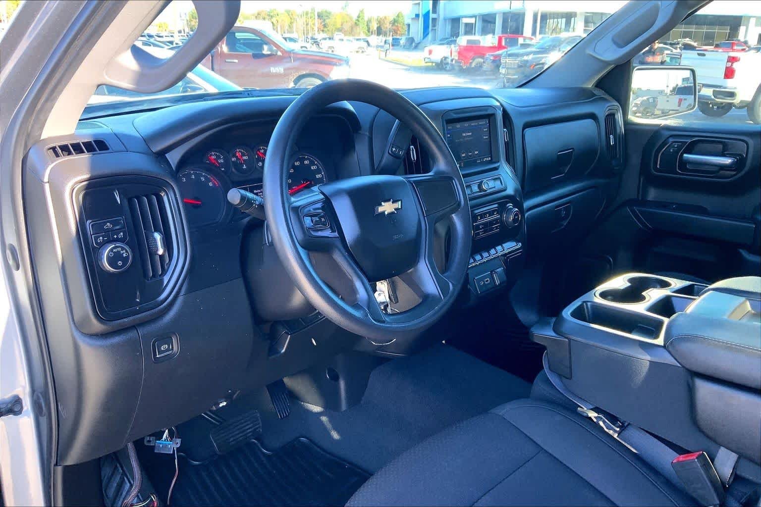 Used 2022 Satin Steel Metallic Chevrolet Custom image 16