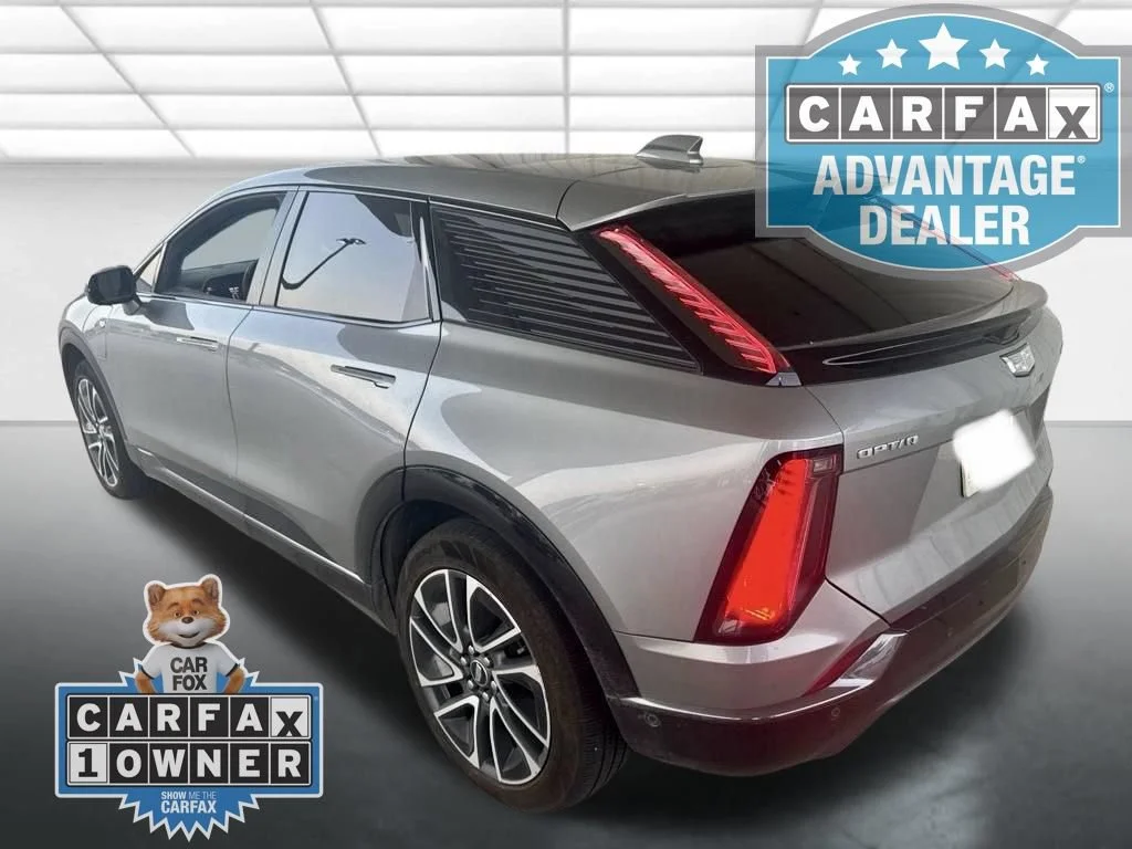 Used 2025 Argent Silver Metallic Cadillac Sport 1 image 3