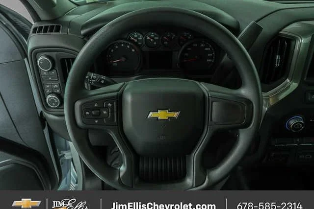 New 2026 Summit White Chevrolet WT image 8