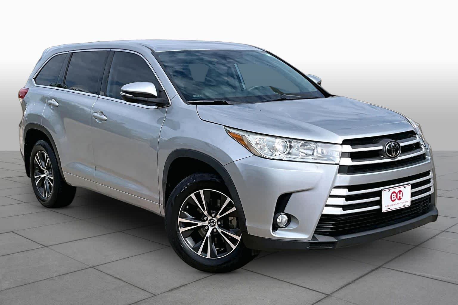 Used 2018 Celestial Silver Metallic Toyota LE Plus image 3