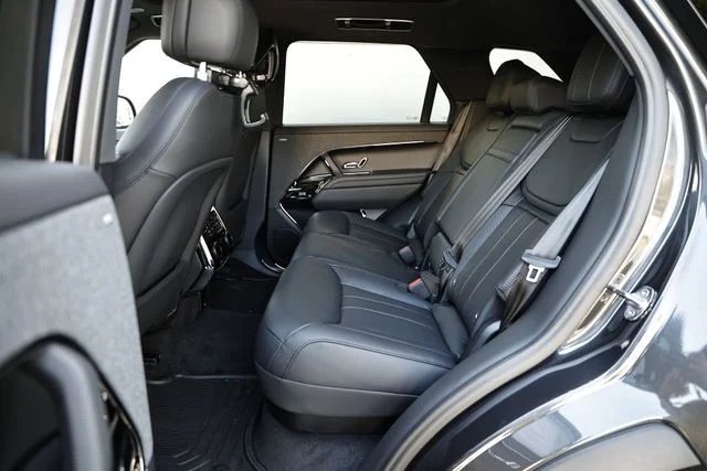 New 2026  Land Rover SE image 35