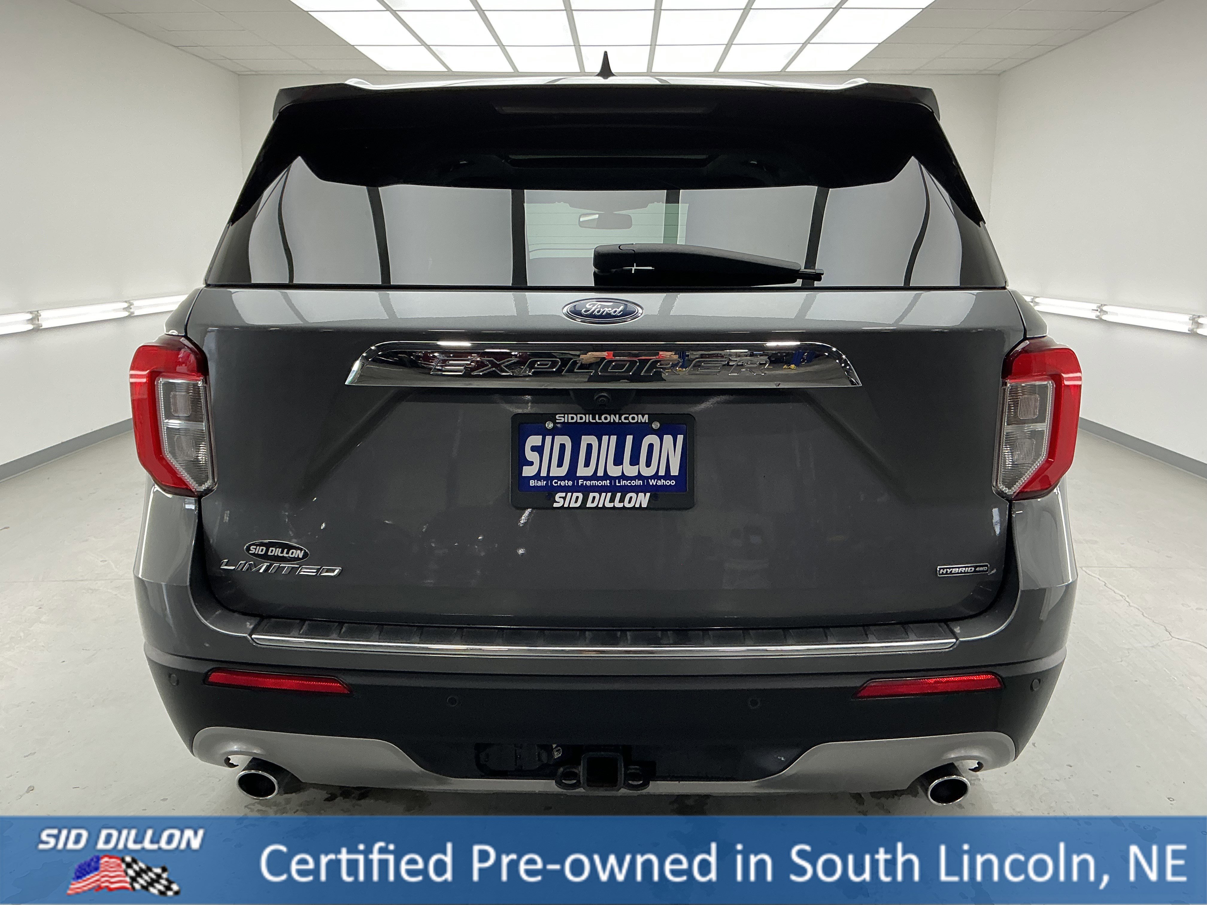 View vehicle photo 5