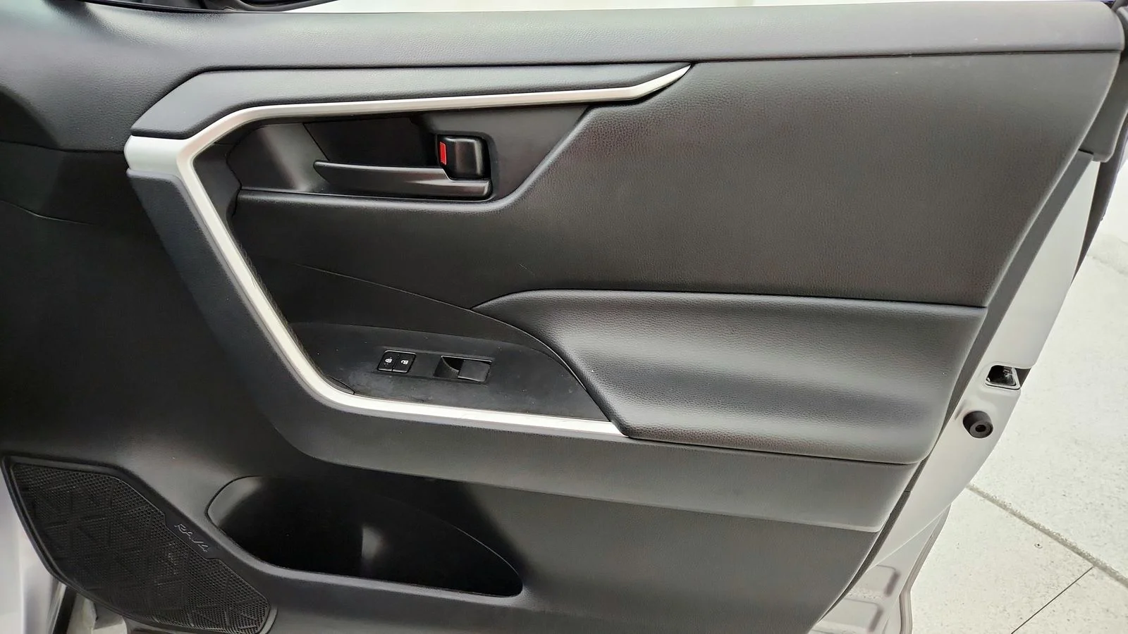Used 2025 Silver Toyota LE image 38