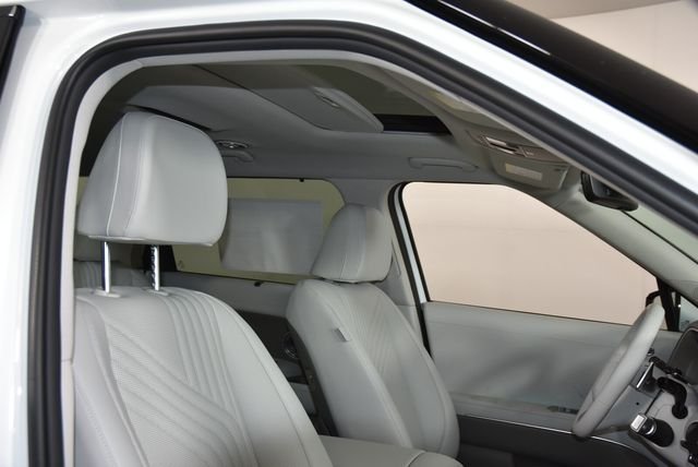New 2026 White Hyundai SEL Premium 7P image 16