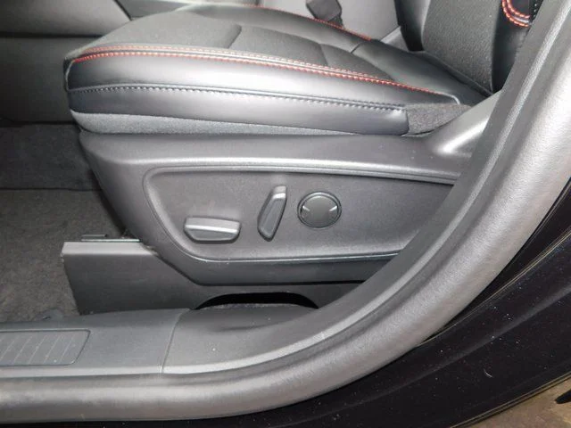 New 2026 Agate Black Metallic Ford ST-Line image 13