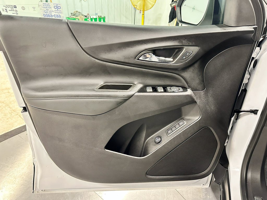Used 2024 White Chevrolet Premier image 22