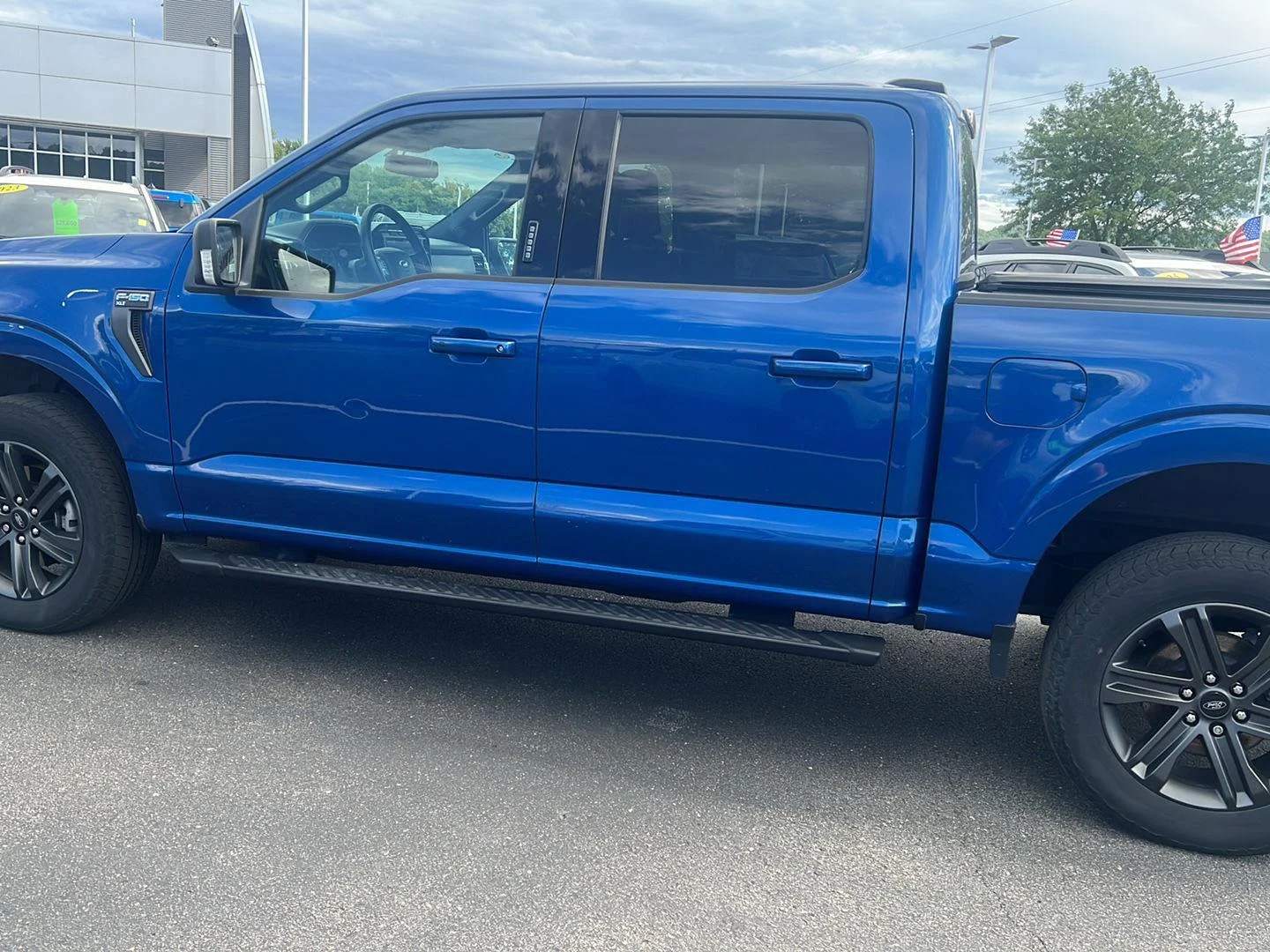 Used 2023 Atlas Blue Ford XLT image 10