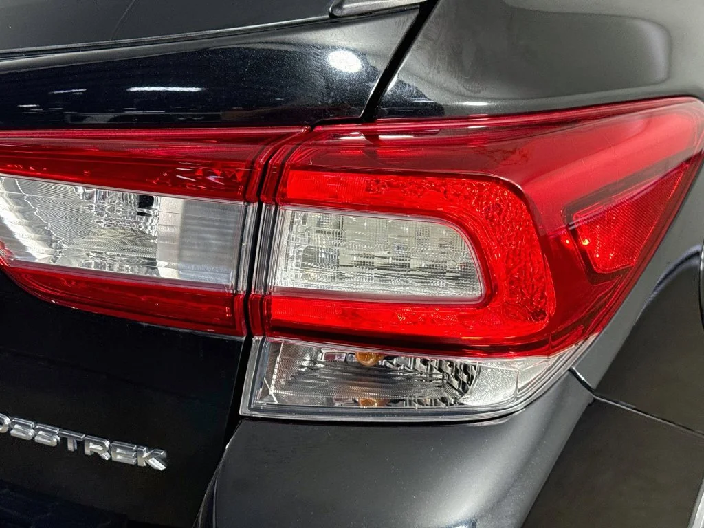 Used 2019 Black Subaru 2.0i Limited image 33