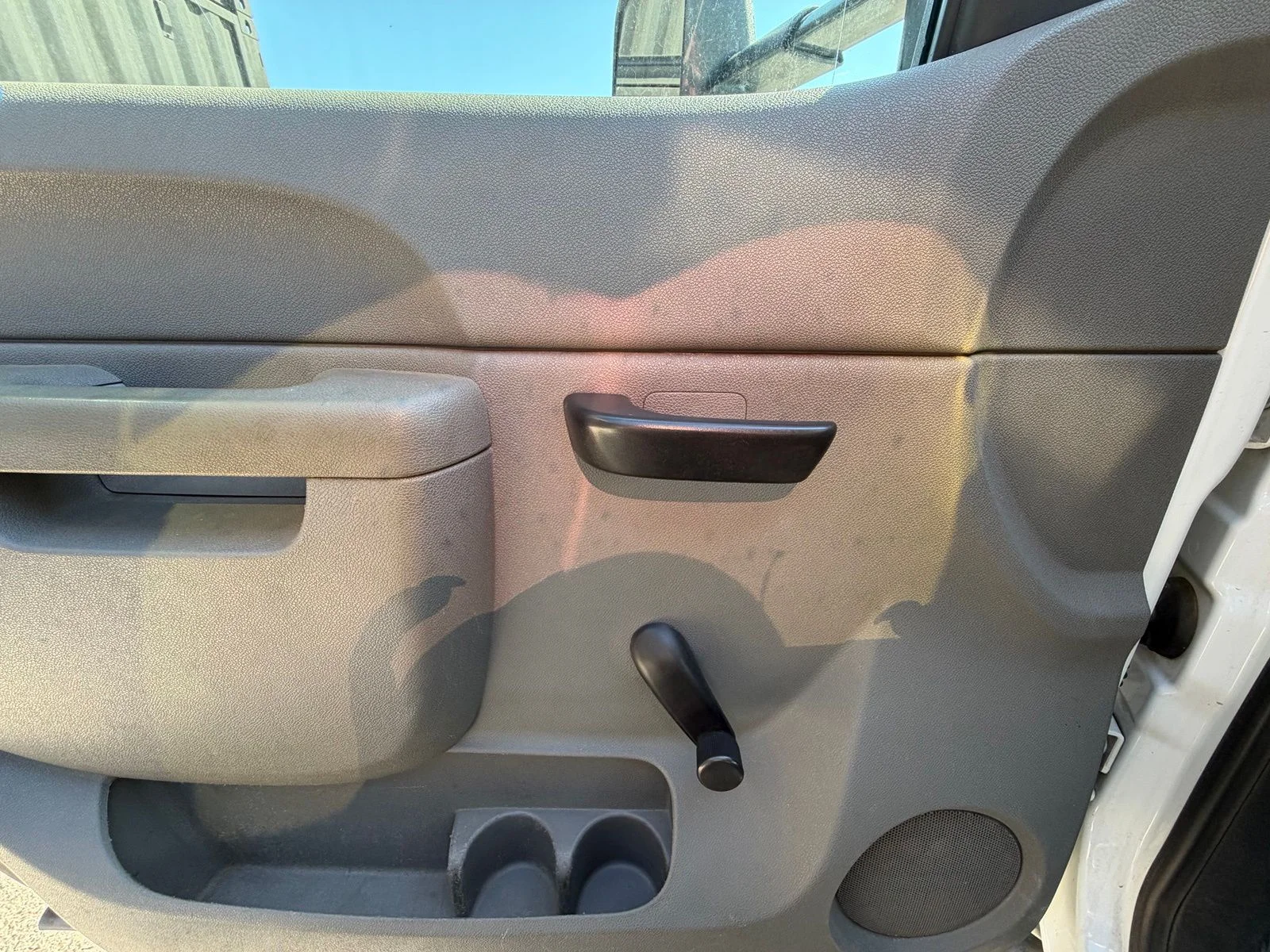 Used 2013 White Chevrolet Work Truck image 13