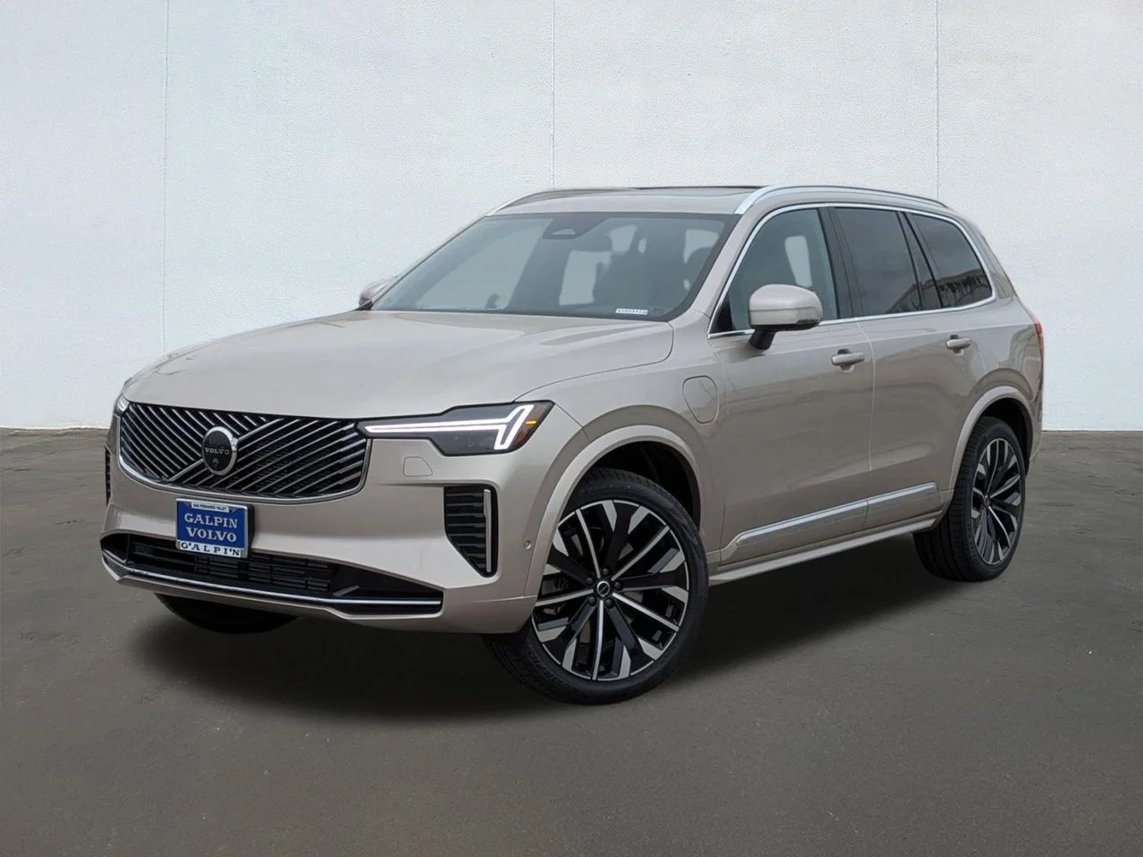 2026 Volvo XC90 Plus
