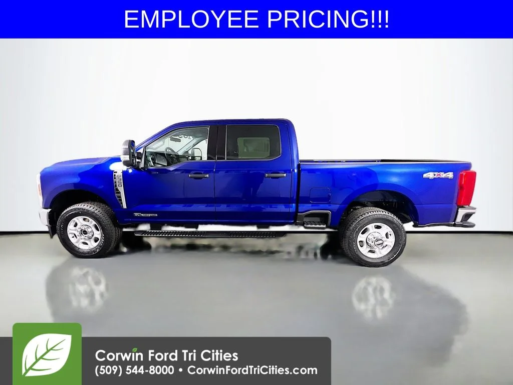 New 2026 Blue Ford XLT image 6
