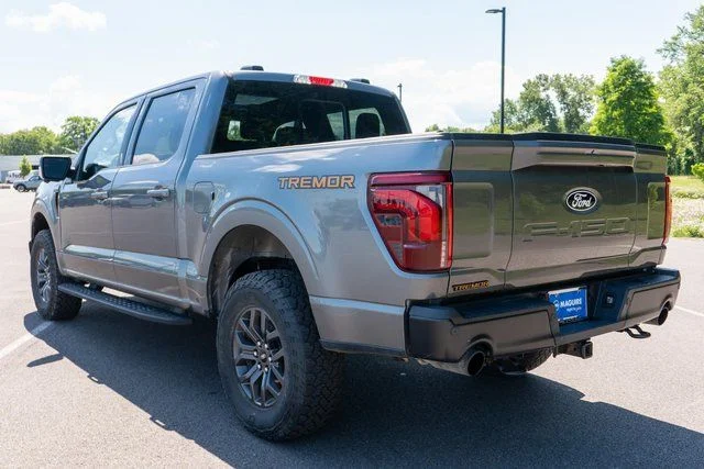Used 2025 Gray Ford Tremor image 8