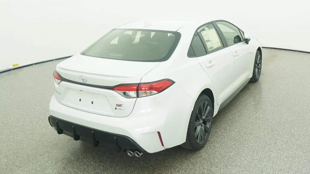 2026 Toyota Corolla SE - Photo 10