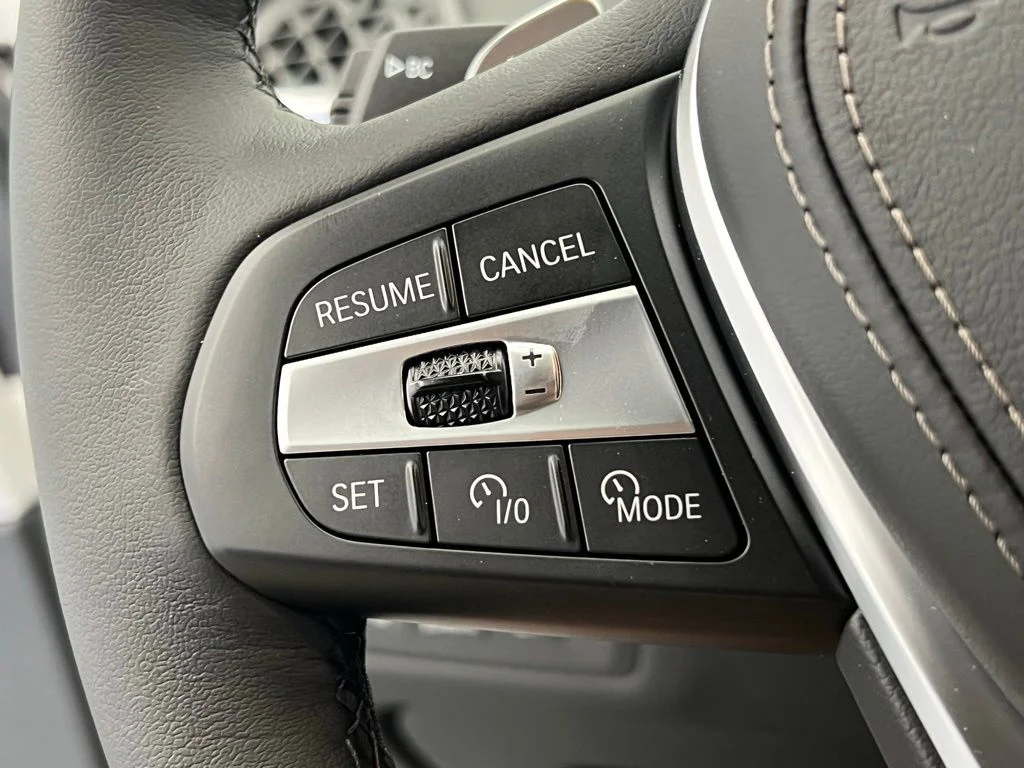 New 2026 Mineral White Metallic BMW xDrive40i image 19