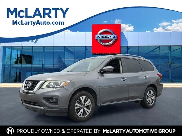 Used 2020 Gray Nissan SL image 1