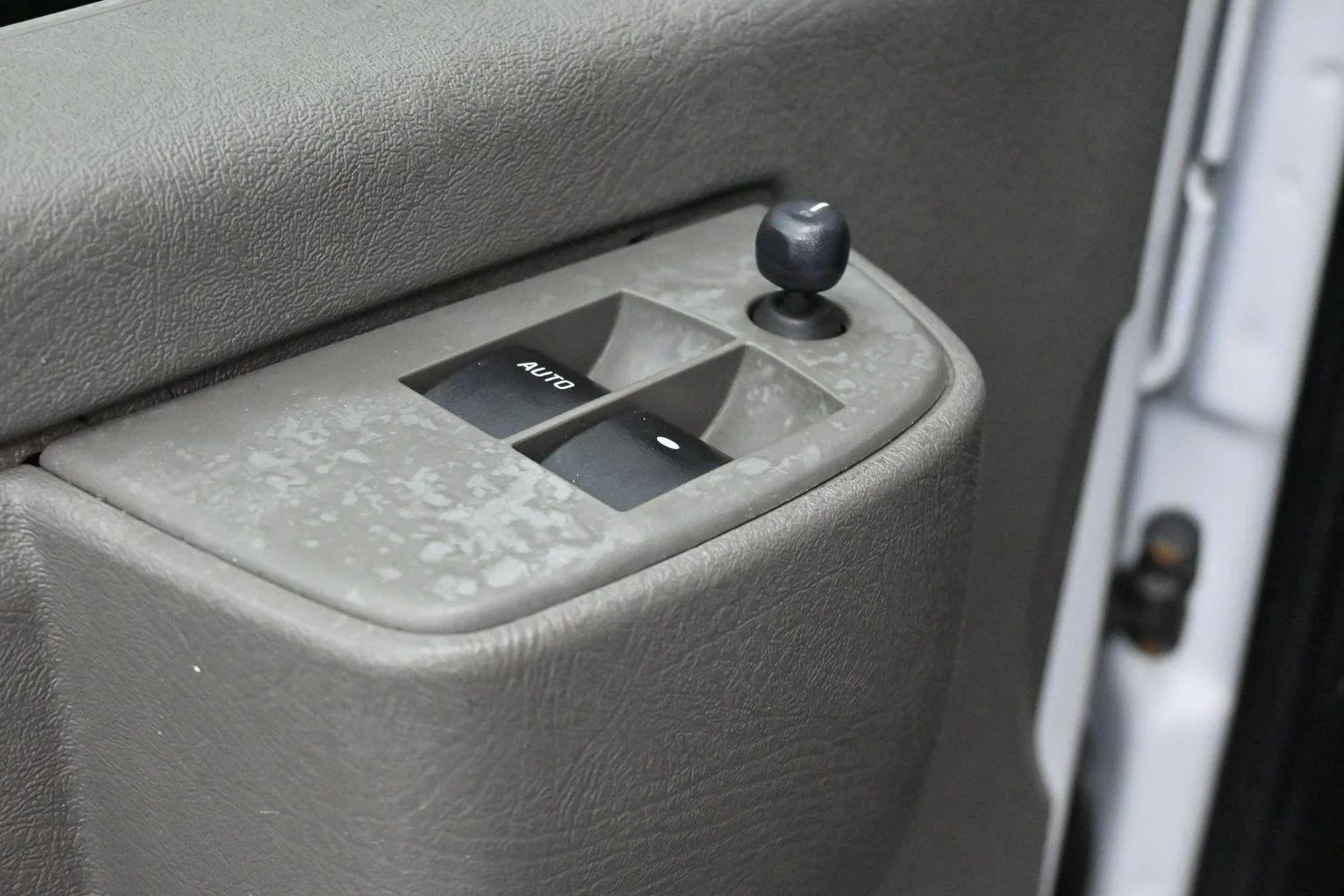 Used 2018 Summit White GMC 2500 image 16