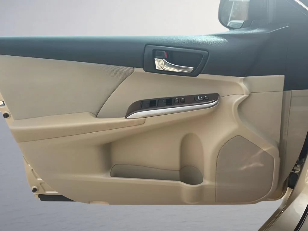 Used 2012 Gold Toyota L image 20