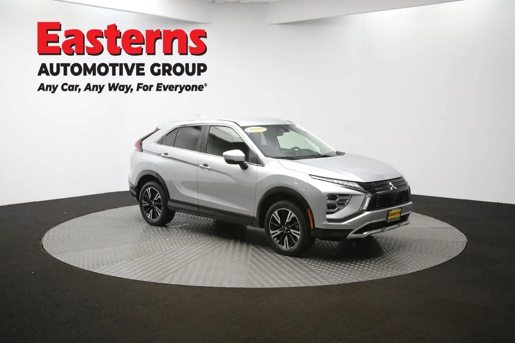 Used 2024 Silver Mitsubishi SE image 46
