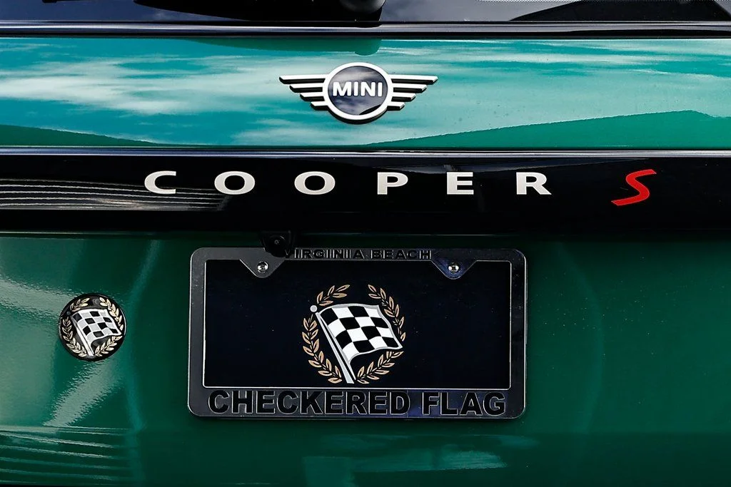 New 2026 British Racing Green Met MINI Signature Plus image 11