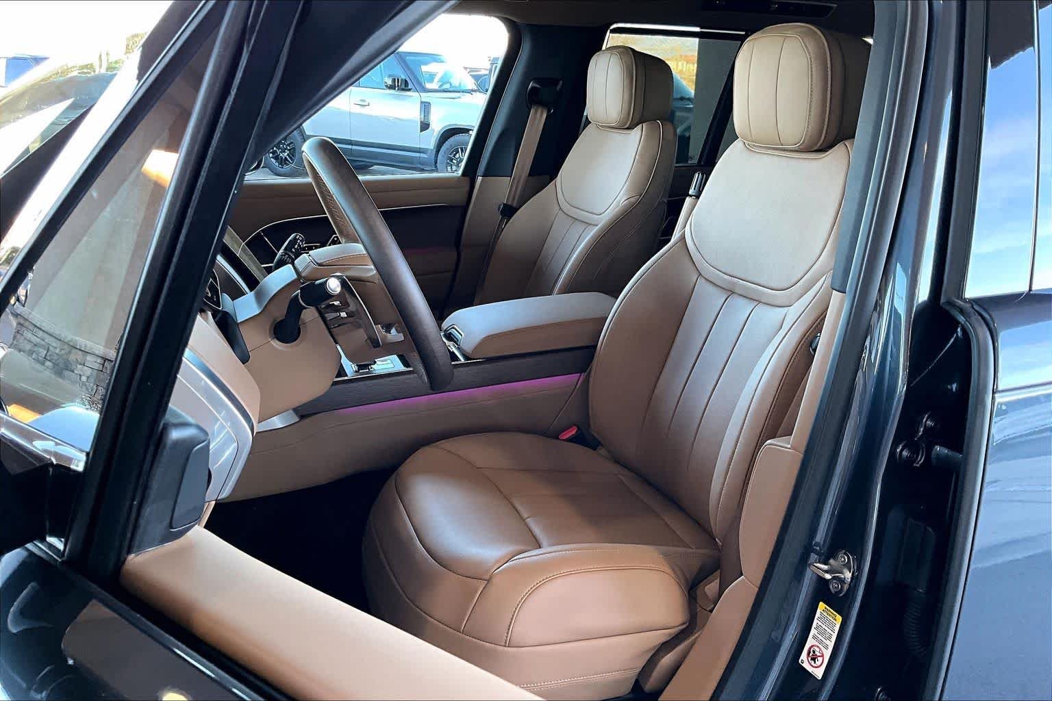 New 2026 Varesine Blue Metallic Land Rover SE image 9