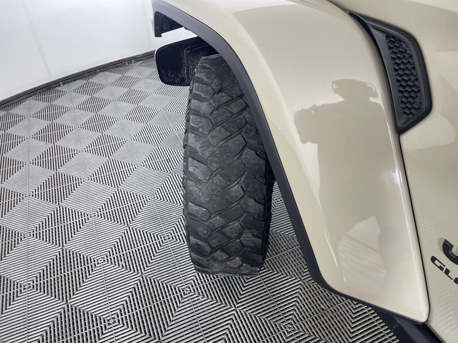 Used 2022 Limited Edition Gobi Clearcoat Jeep Willys image 27