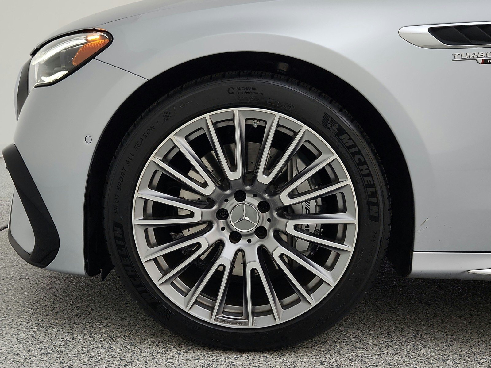Certified Used 2025 Cirrus Silver Metallic Mercedes-Benz AMG® E 53 E image 32