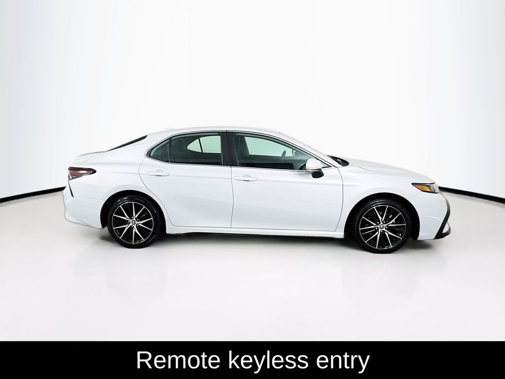 Used 2024 Ice Toyota SE image 8