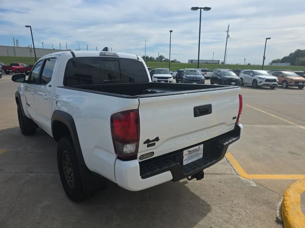 2022 Toyota Tacoma SR5 - Photo 7