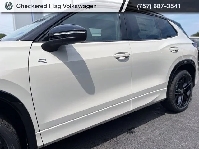 New 2026 Sandstone Volkswagen SE R-Line Black image 3