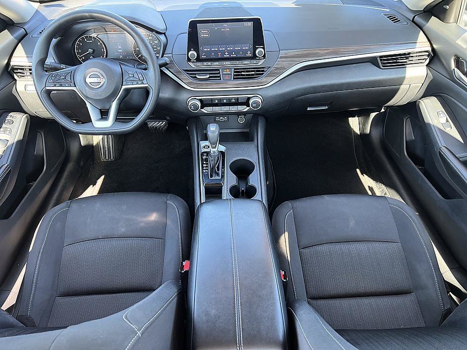 Used 2025 Super Black Nissan SV image 18
