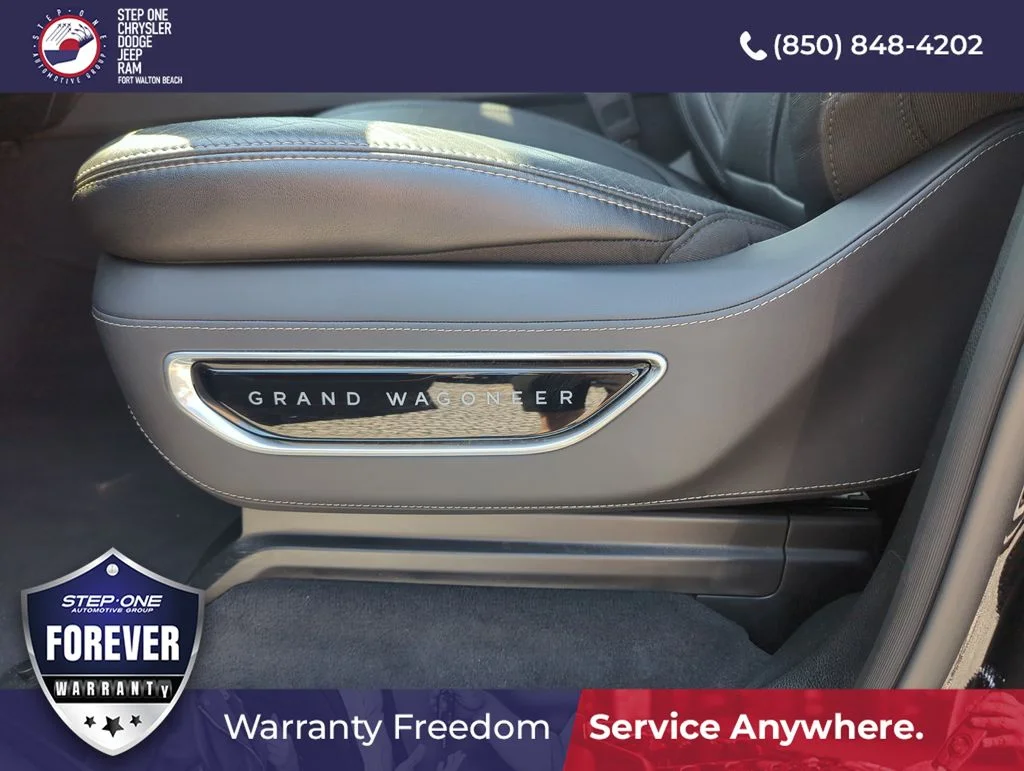 Used 2024 Black Jeep Base image 12