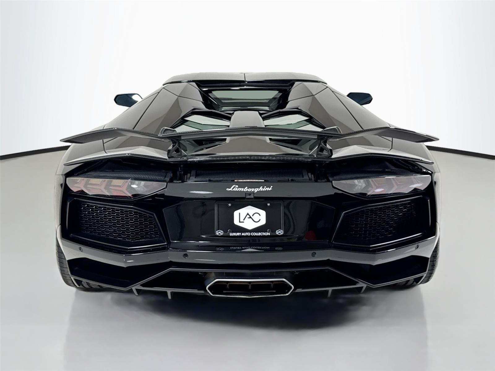 Used 2016 Nero Aldebaran Lamborghini LP 700-4 | Vorsteiner Carbon Wing | Carbon Interior image 48