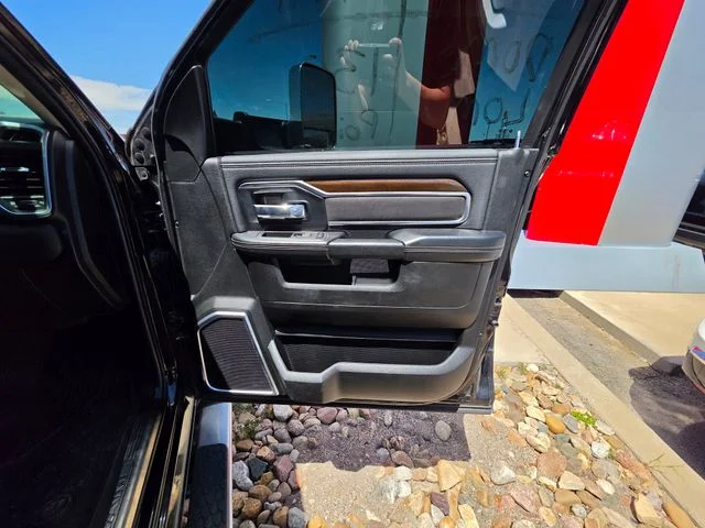 Used 2022 Diamond Black Ram Laramie image 20
