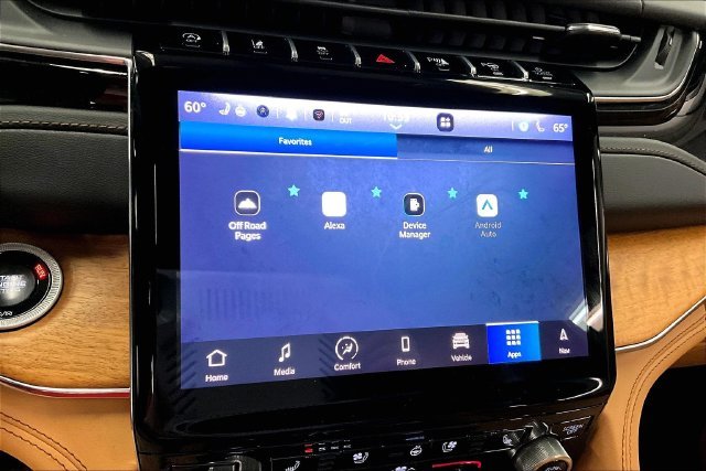 Used 2024 Rocky Mountain Pearlcoat Jeep Summit Reserve image 35