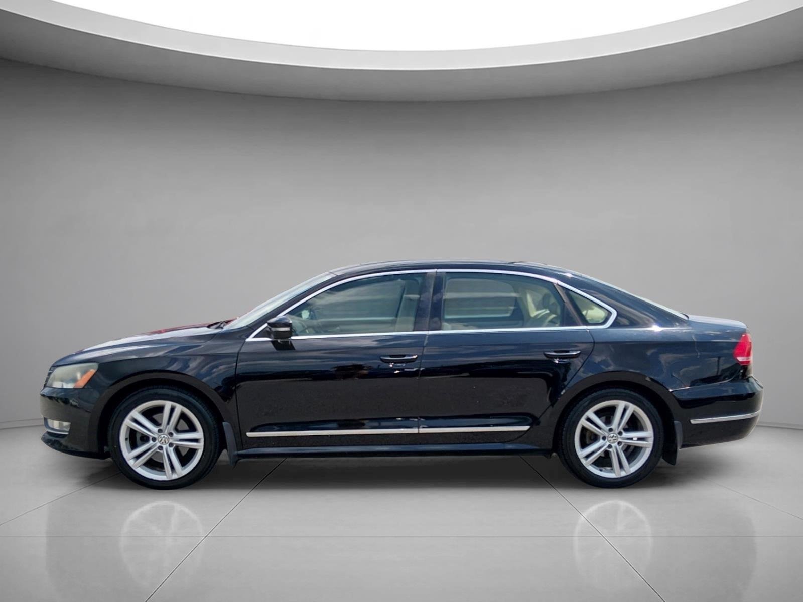 Used 2015 Volkswagen Passat SE with VIN 1VWBT7A30FC051777 for sale in Greenville, SC