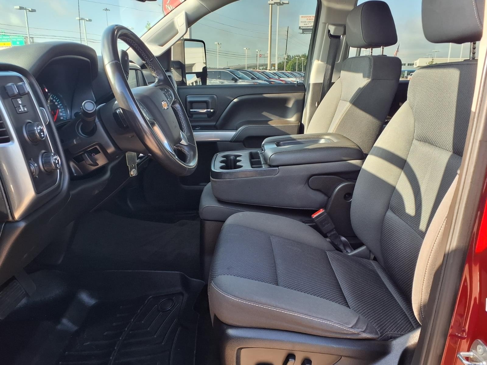 2018 Chevrolet Silverado 1500 LT - 11