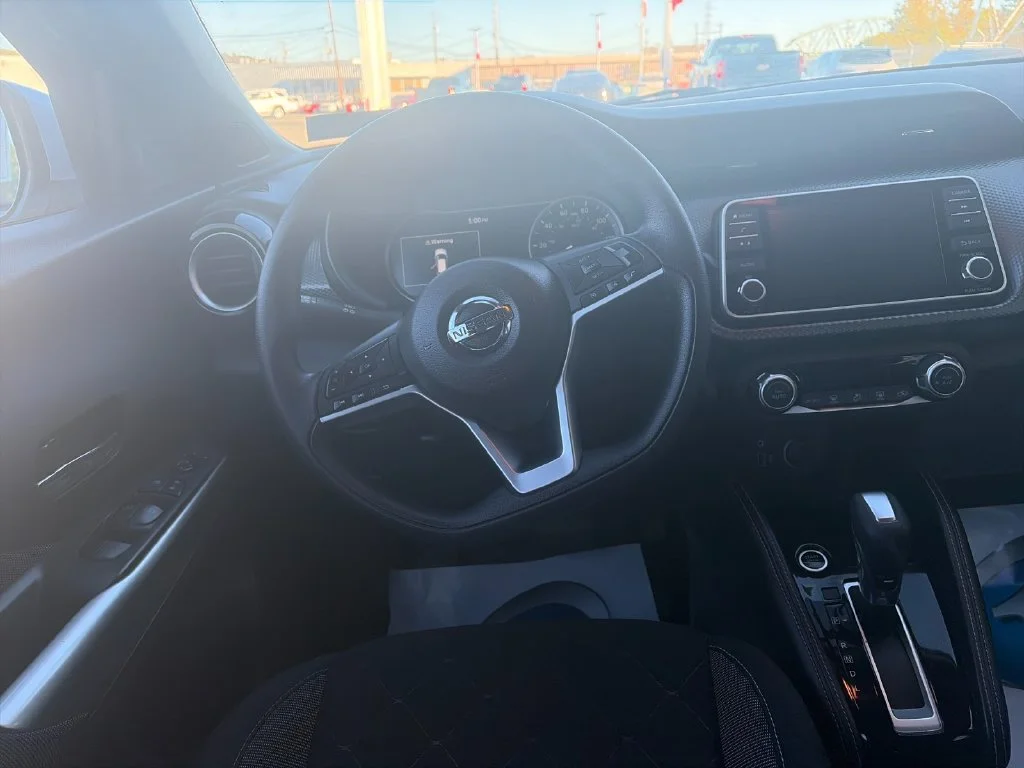 Used 2020 Silver Nissan SV image 17