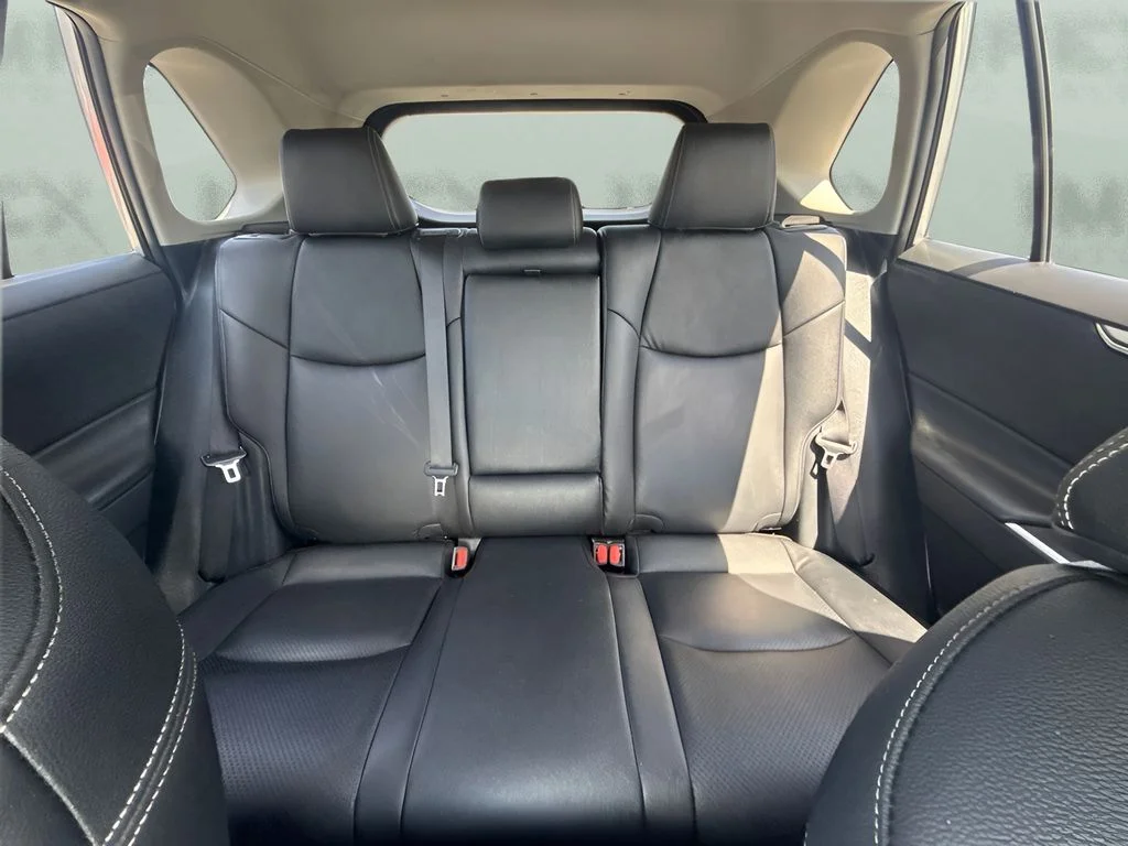 Used 2025 Silver Toyota XLE image 7