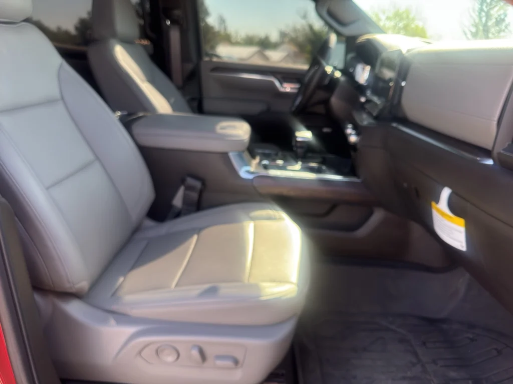 Used 2025 Volcanic Red Tintcoat GMC SLT image 18