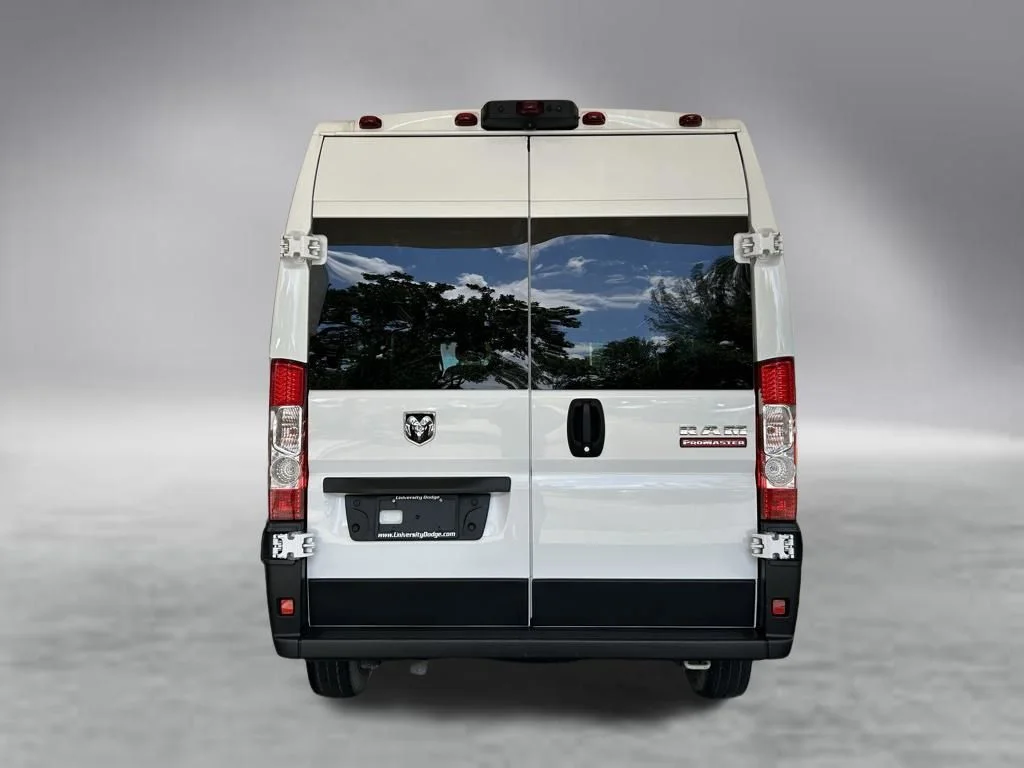 Used 2022 White Ram High Roof image 28