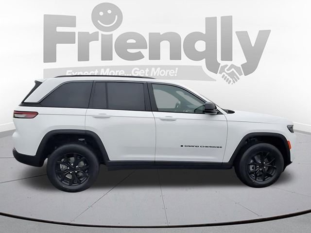 New 2026 Bright White Clear-Coat Exterior Paint Jeep Altitude image 6