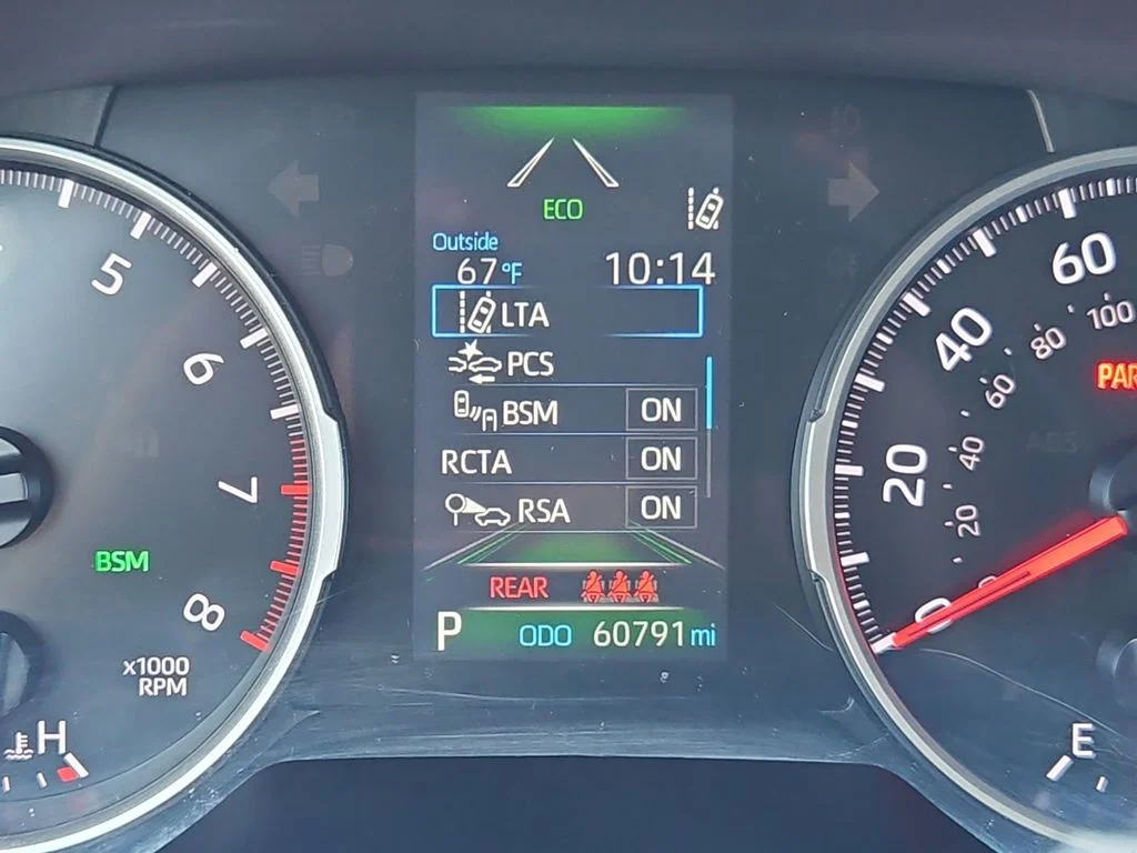 Used 2022 Silver Sky Metallic Toyota XLE image 16