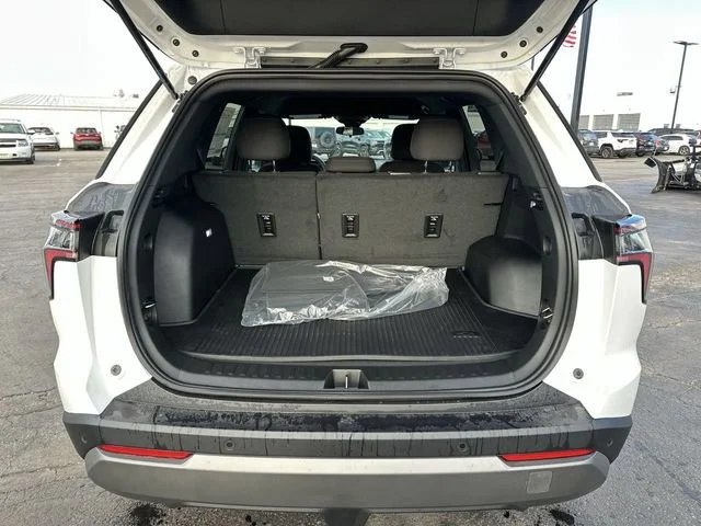 New 2026 Summit White Chevrolet LT image 27