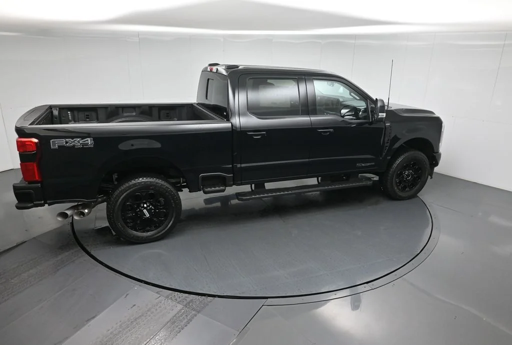 New 2026 Agate Black Metallic Ford Lariat image 39