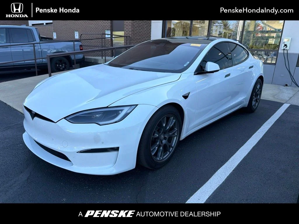 2022 Tesla Model S Plaid's photo