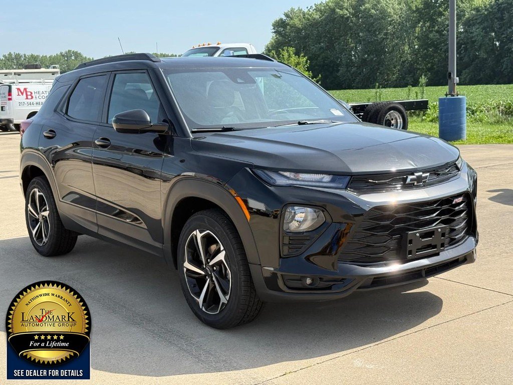 Used 2021 Mosaic Black Metallic Chevrolet AWD 4dr RS image 3