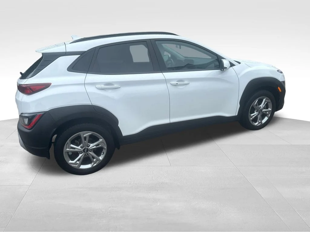Used 2023 White Hyundai SEL image 31