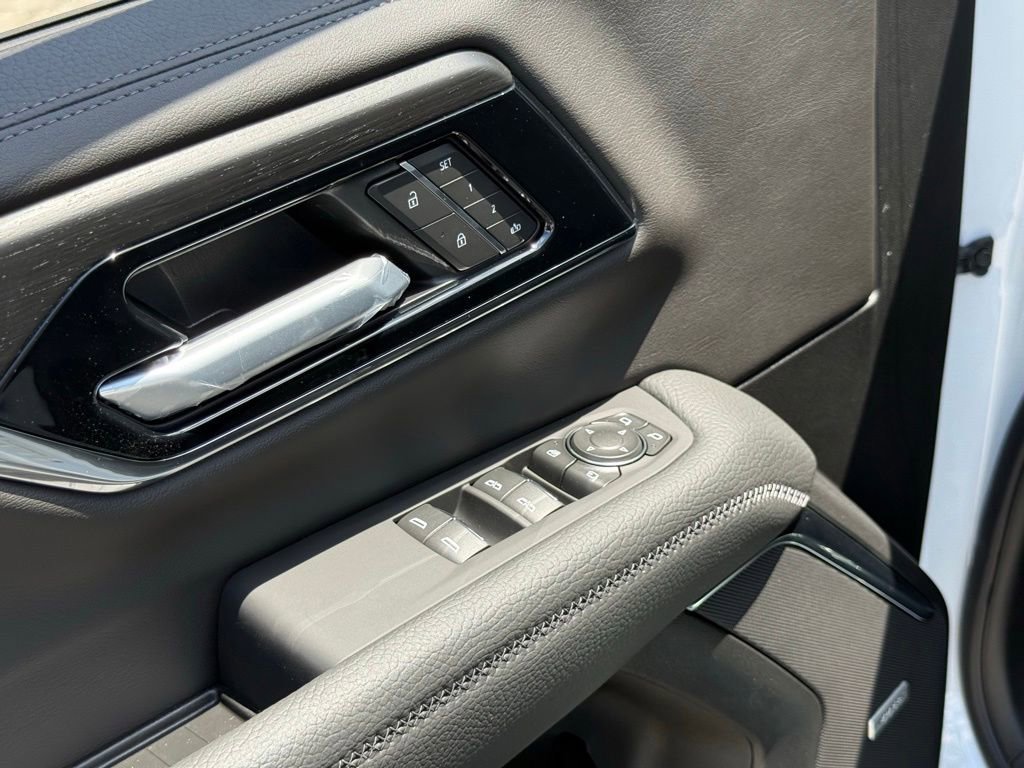 2026 GMC Yukon XL Denali - Photo 19