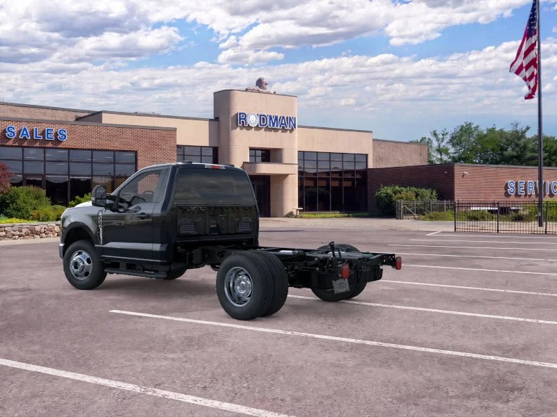 New 2026 Agate Black Metallic Ford F-350® XL image 31