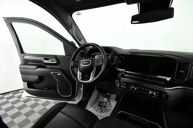 2024 GMC Sierra 3500HD SLT - Photo 20